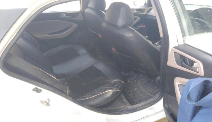 2015 Hyundai Elite i20 ASTA 1.4 CRDI, Diesel, Manual, 1,43,377 km, interior