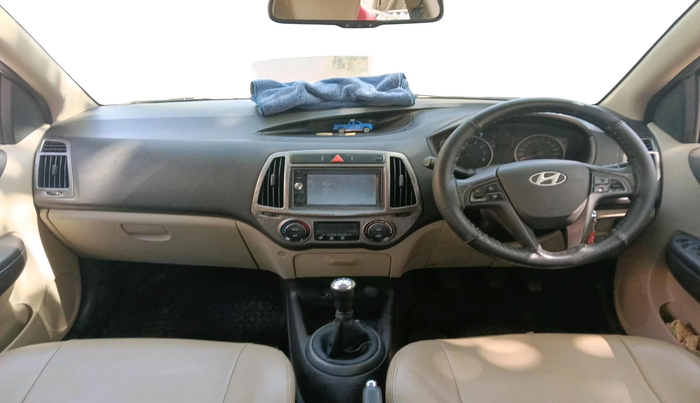 2013 Hyundai i20 SPORTZ 1.2, CNG, Manual, 78,682 km, interior