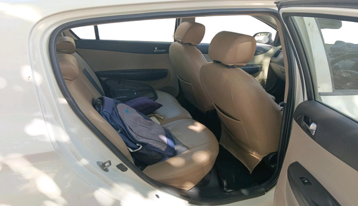 2013 Hyundai i20 SPORTZ 1.2, CNG, Manual, 78,682 km, interior