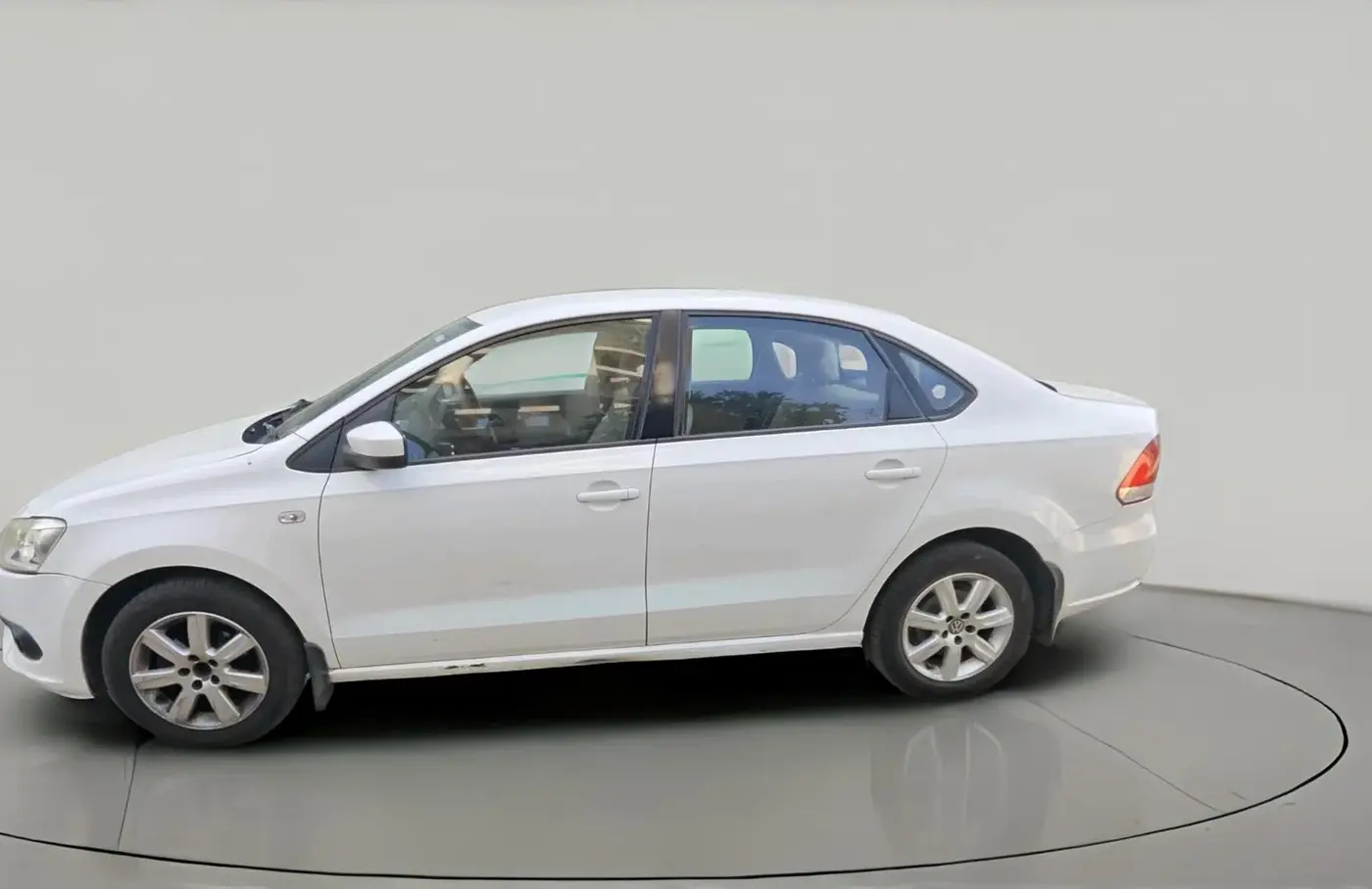 2011 Volkswagen Vento HIGHLINE 1.6 MPI, CNG, Manual, 1,00,570 km, exterior