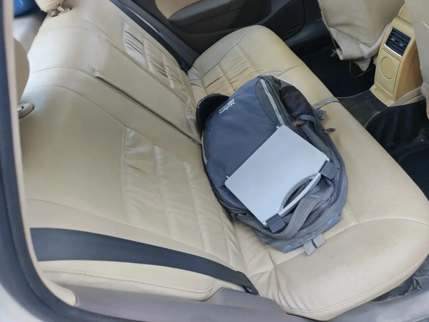 2011 Volkswagen Vento HIGHLINE 1.6 MPI, CNG, Manual, 1,00,570 km, interior