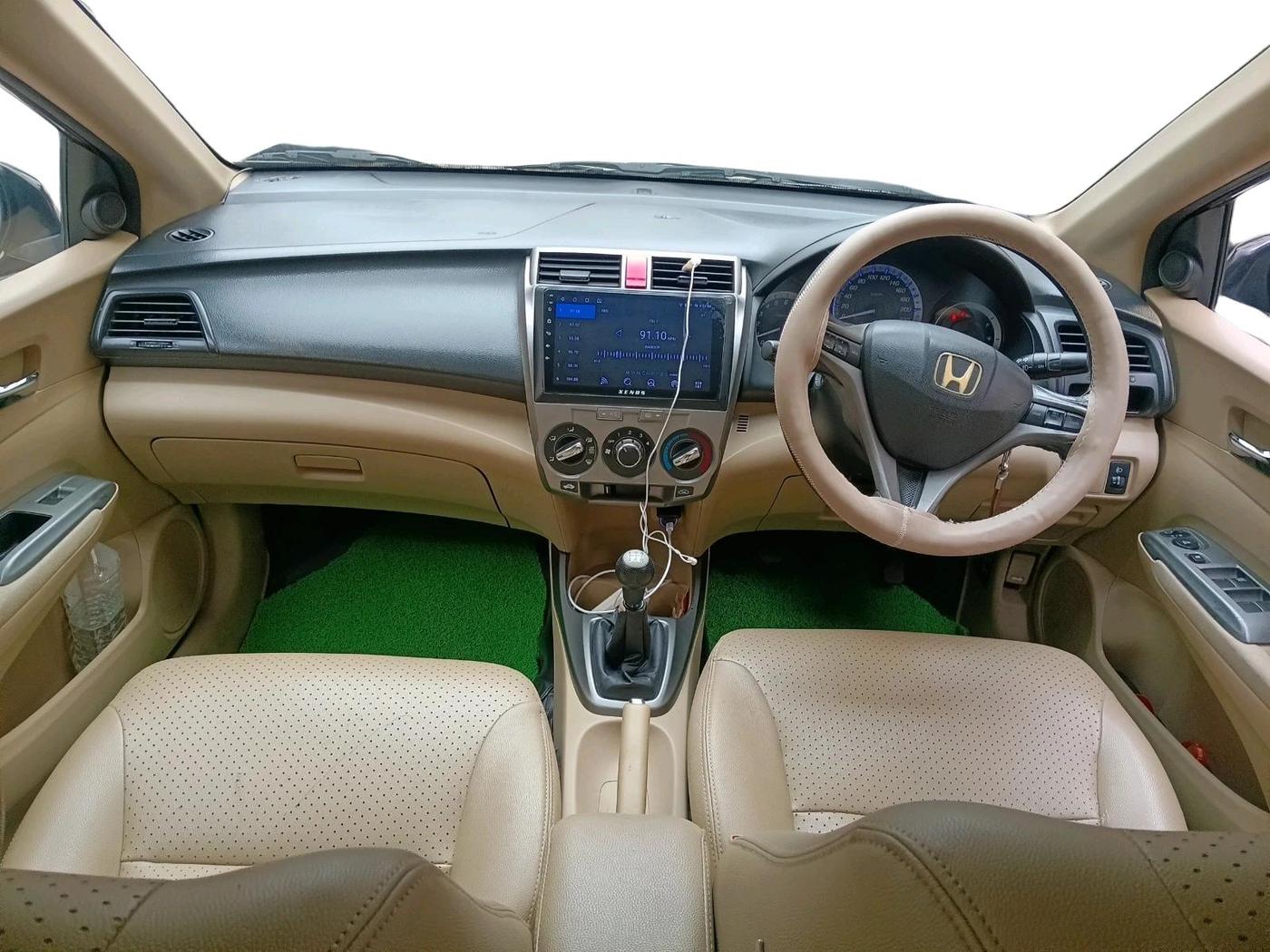 2012 Honda City 1.5L I-VTEC V MT, Petrol, Manual, 1,04,725 km, interior