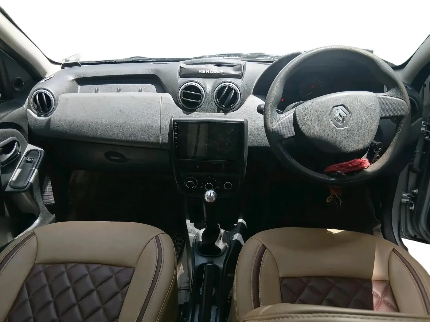 2015 Renault Duster 85 PS RXE DIESEL, Diesel, Manual, 1,00,760 km, interior