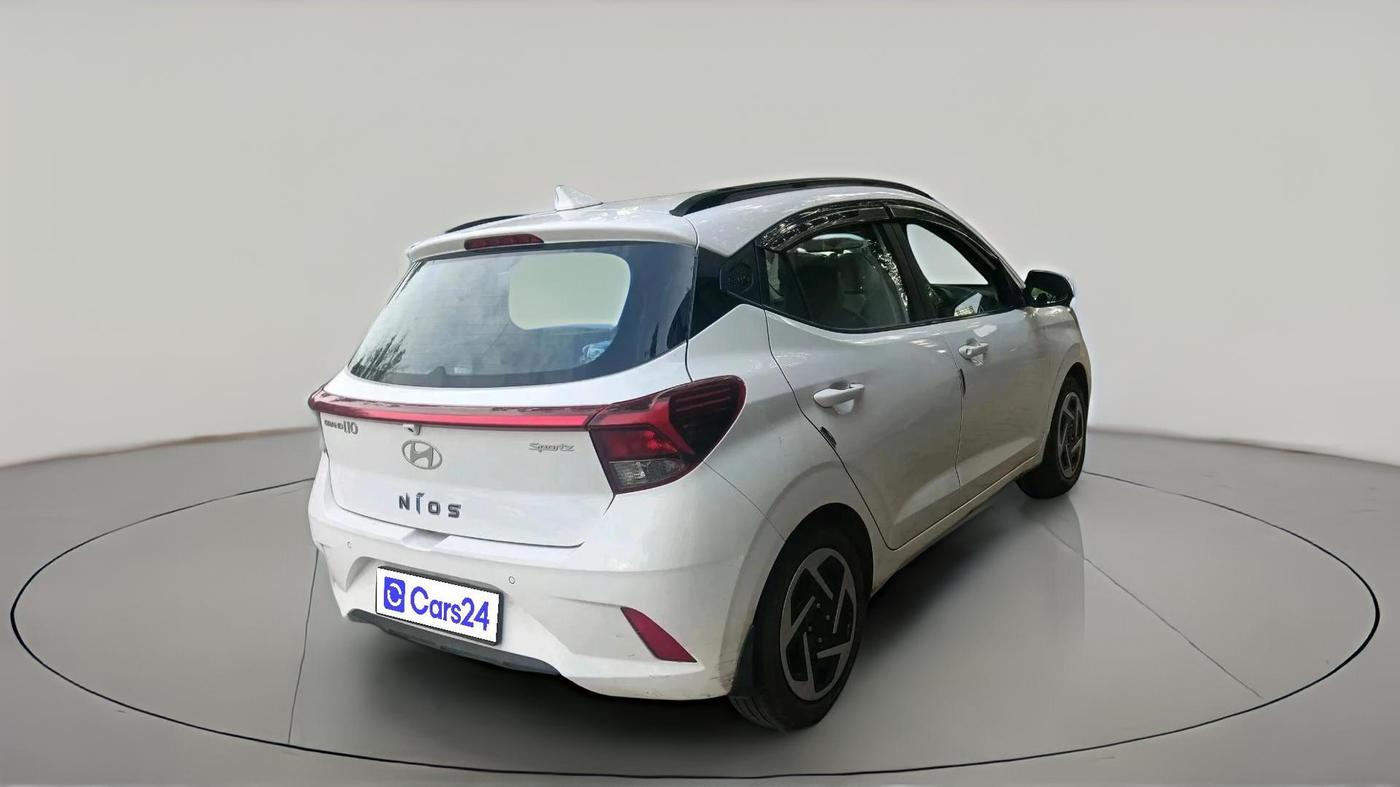 2024 Hyundai GRAND I10 NIOS SPORTZ 1.2 KAPPA VTVT, Petrol, Manual, 32,489 km, exterior