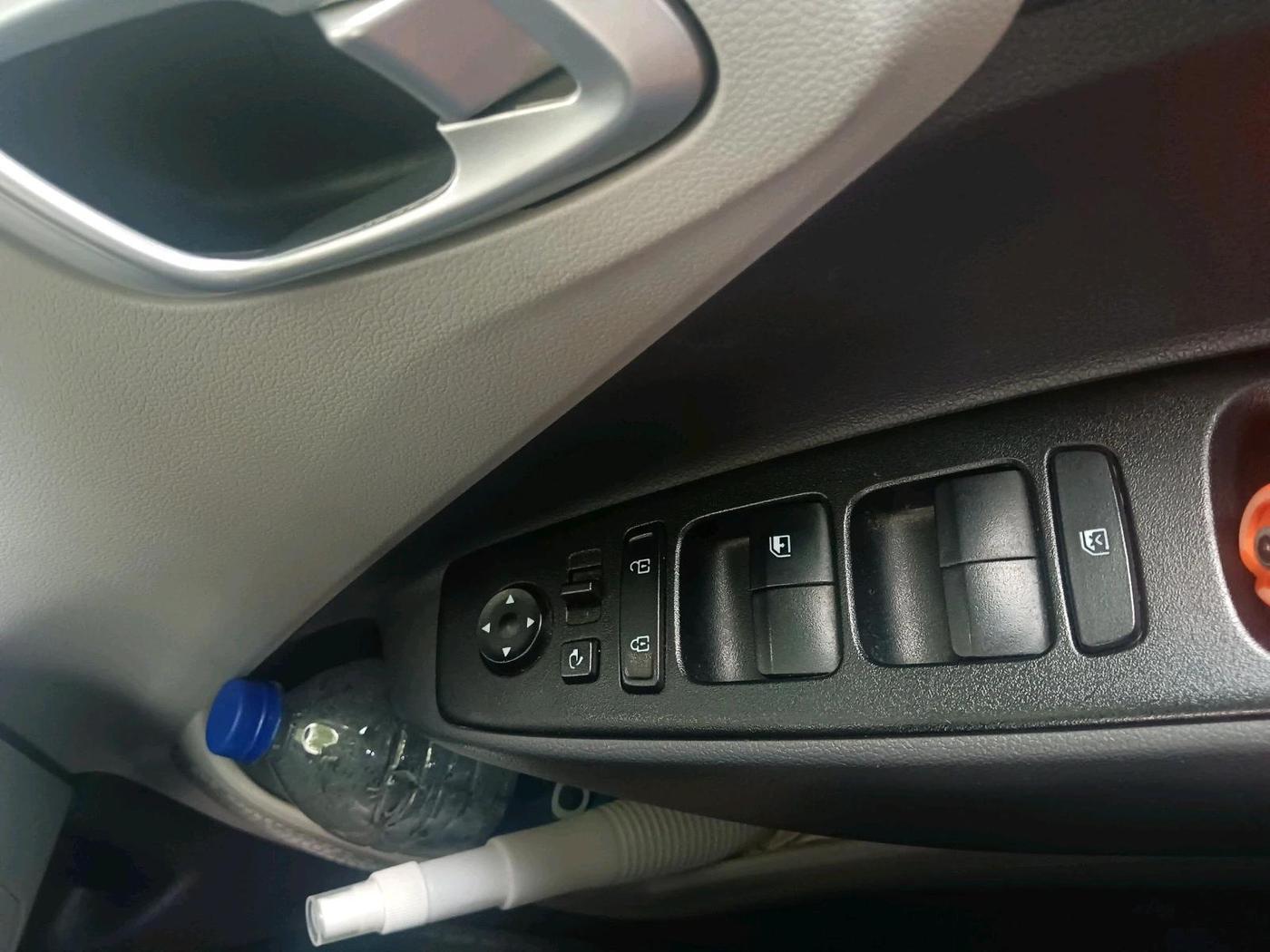 2024 Hyundai GRAND I10 NIOS SPORTZ 1.2 KAPPA VTVT, Petrol, Manual, 32,489 km, interior