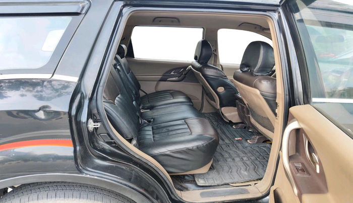 2012 Mahindra XUV500 W8, Diesel, Manual, 86,860 km, interior