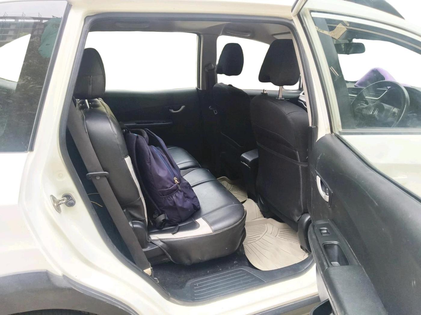 2016 Honda BR-V 1.5L I-VTEC S, CNG, Manual, 1,86,408 km, interior