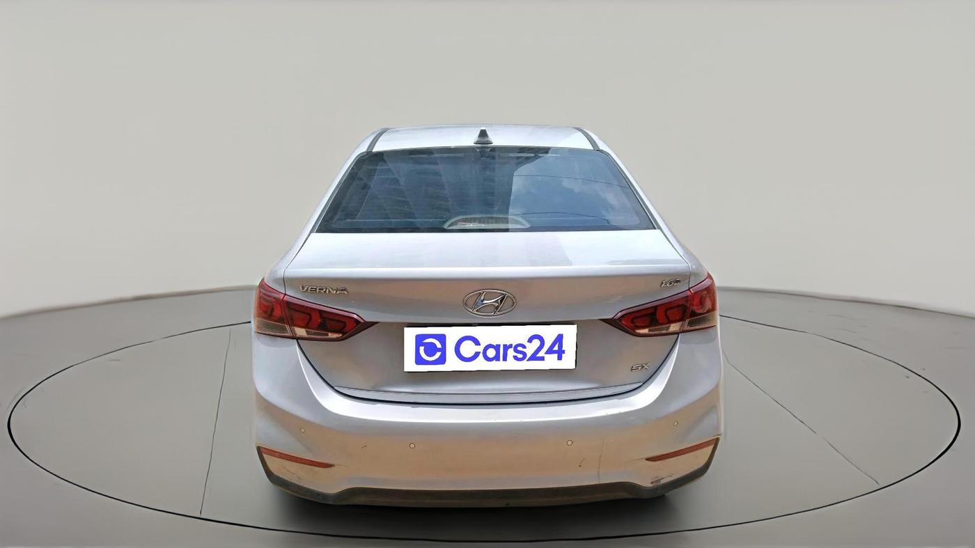 2018 Hyundai Verna 1.6 CRDI SX + AT, Diesel, Automatic, 1,05,705 km, exterior