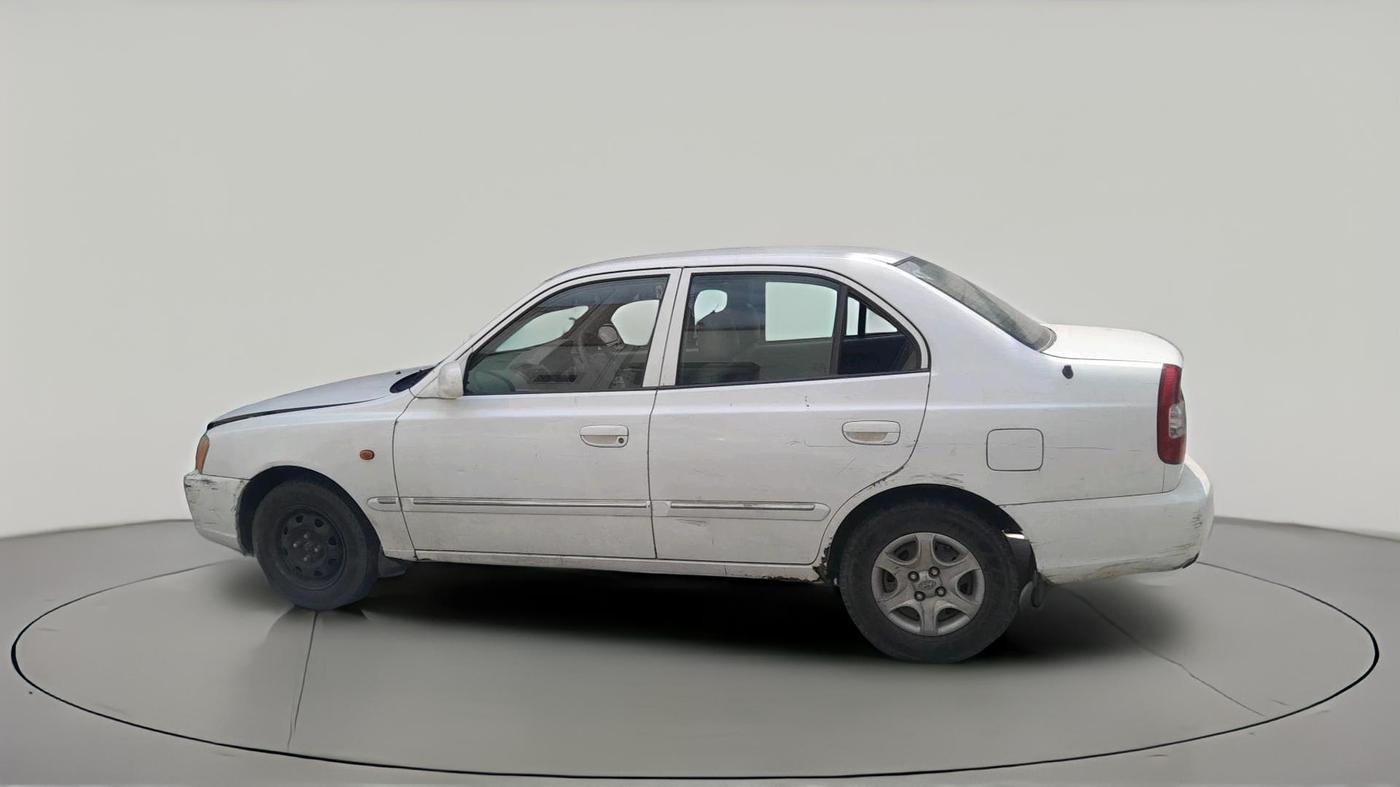 2011 Hyundai Accent GLE, CNG, Manual, 1,06,302 km, exterior