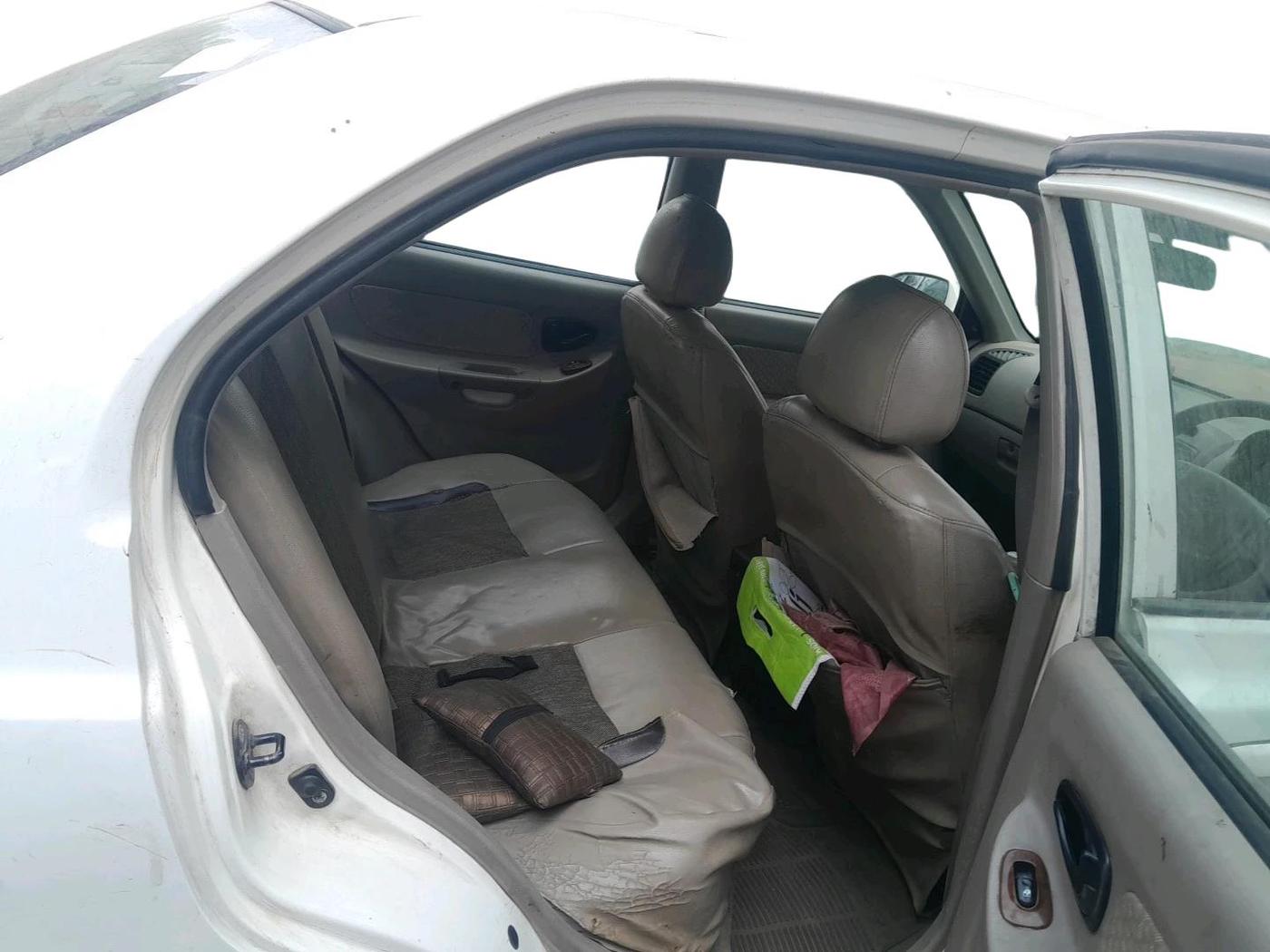 2011 Hyundai Accent GLE, CNG, Manual, 1,06,302 km, interior