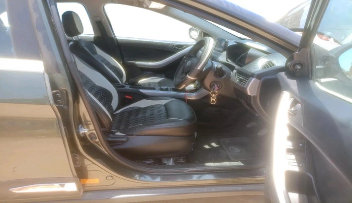 2022 Tata NEXON XM PLUS SUNROOF PETROL, Petrol, Manual, 26,938 km, interior