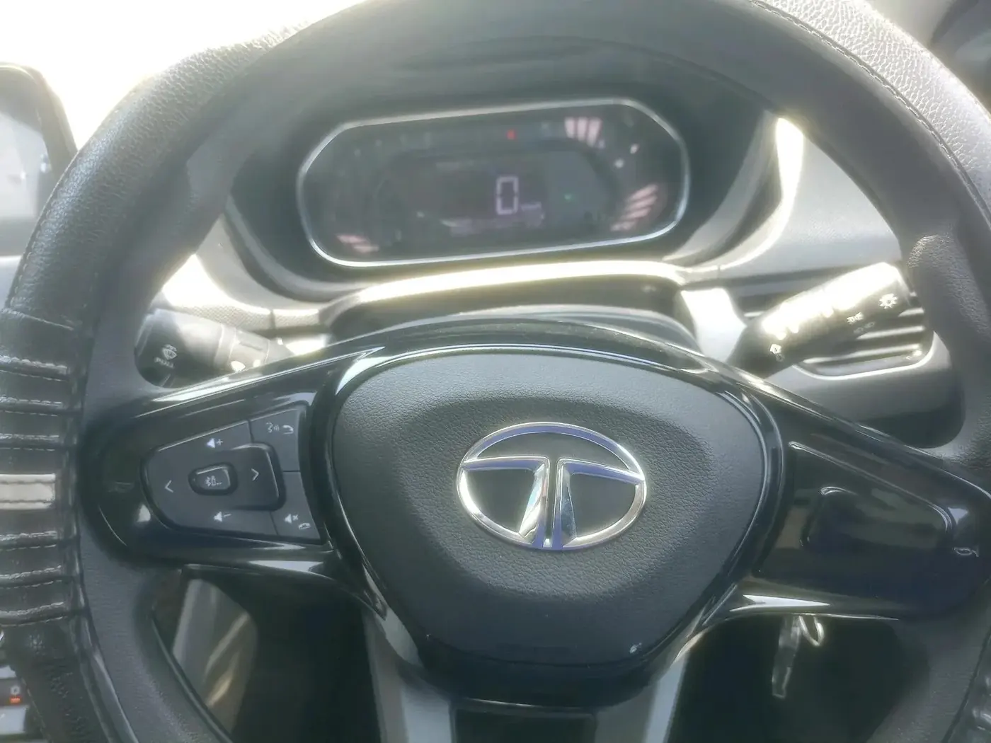 2022 Tata NEXON XM PLUS SUNROOF PETROL, Petrol, Manual, 26,938 km, interior