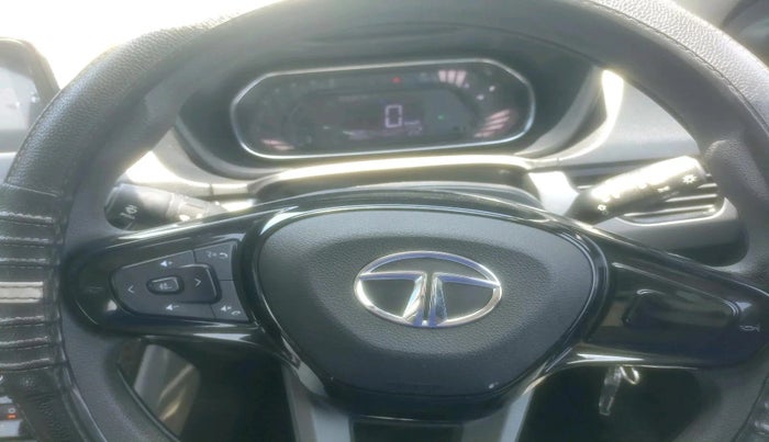 2022 Tata NEXON XM PLUS SUNROOF PETROL, Petrol, Manual, 26,938 km, interior