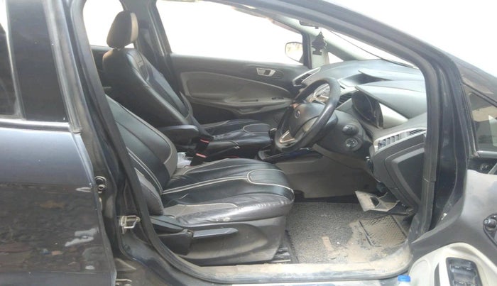 2014 Ford Ecosport TITANIUM 1.5L DIESEL, Diesel, Manual, 1,46,505 km, interior