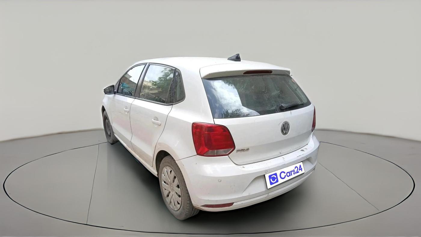 2016 Volkswagen Polo COMFORTLINE 1.2L, CNG, Manual, 1,04,378 km, exterior