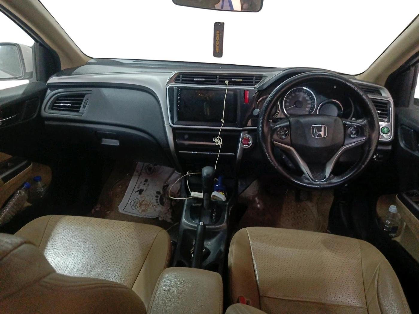 2015 Honda City 1.5L I-VTEC VX CVT, CNG, Automatic, 1,10,405 km, interior