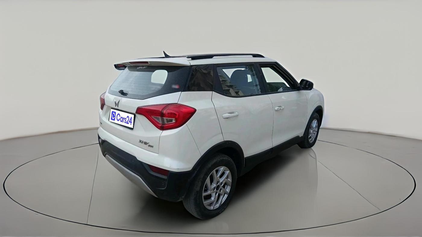 2023 Mahindra XUV300 W8 1.5 DIESEL, Diesel, Manual, 45,072 km, exterior