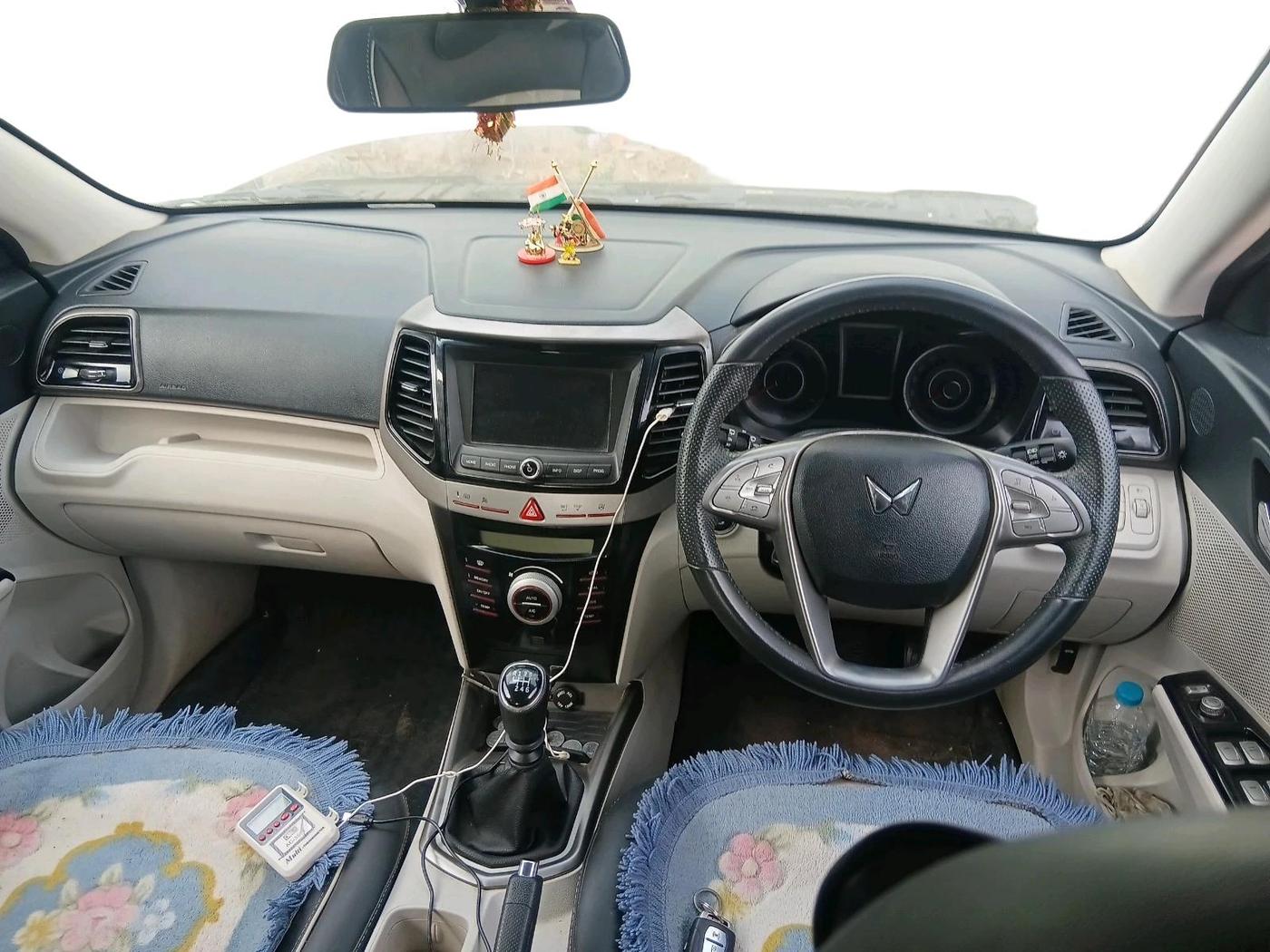 2023 Mahindra XUV300 W8 1.5 DIESEL, Diesel, Manual, 45,072 km, interior