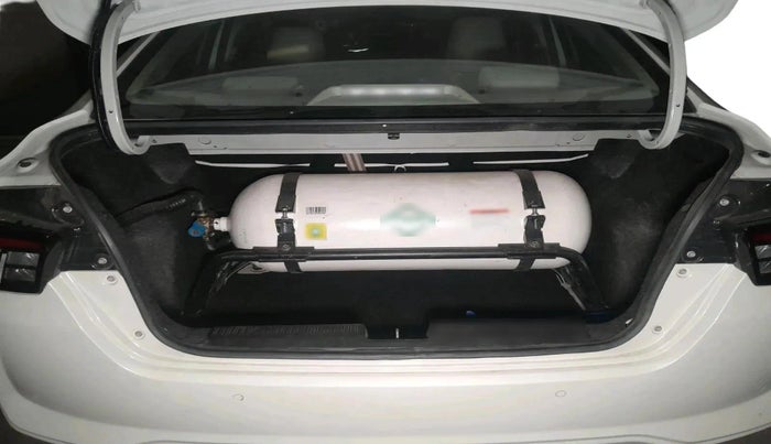 2024 Maruti Dzire ZXi CNG, CNG, Manual, 35,909 km, exterior