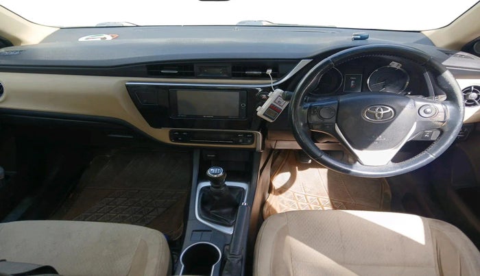 2017 Toyota Corolla Altis G PETROL, Petrol, Manual, 1,18,956 km, interior