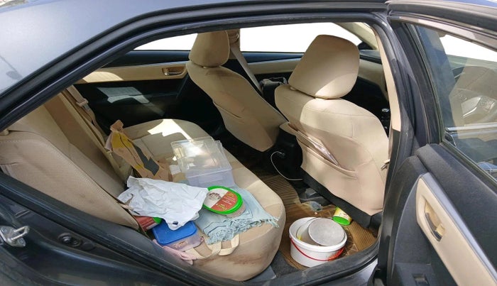 2017 Toyota Corolla Altis G PETROL, Petrol, Manual, 1,18,956 km, interior