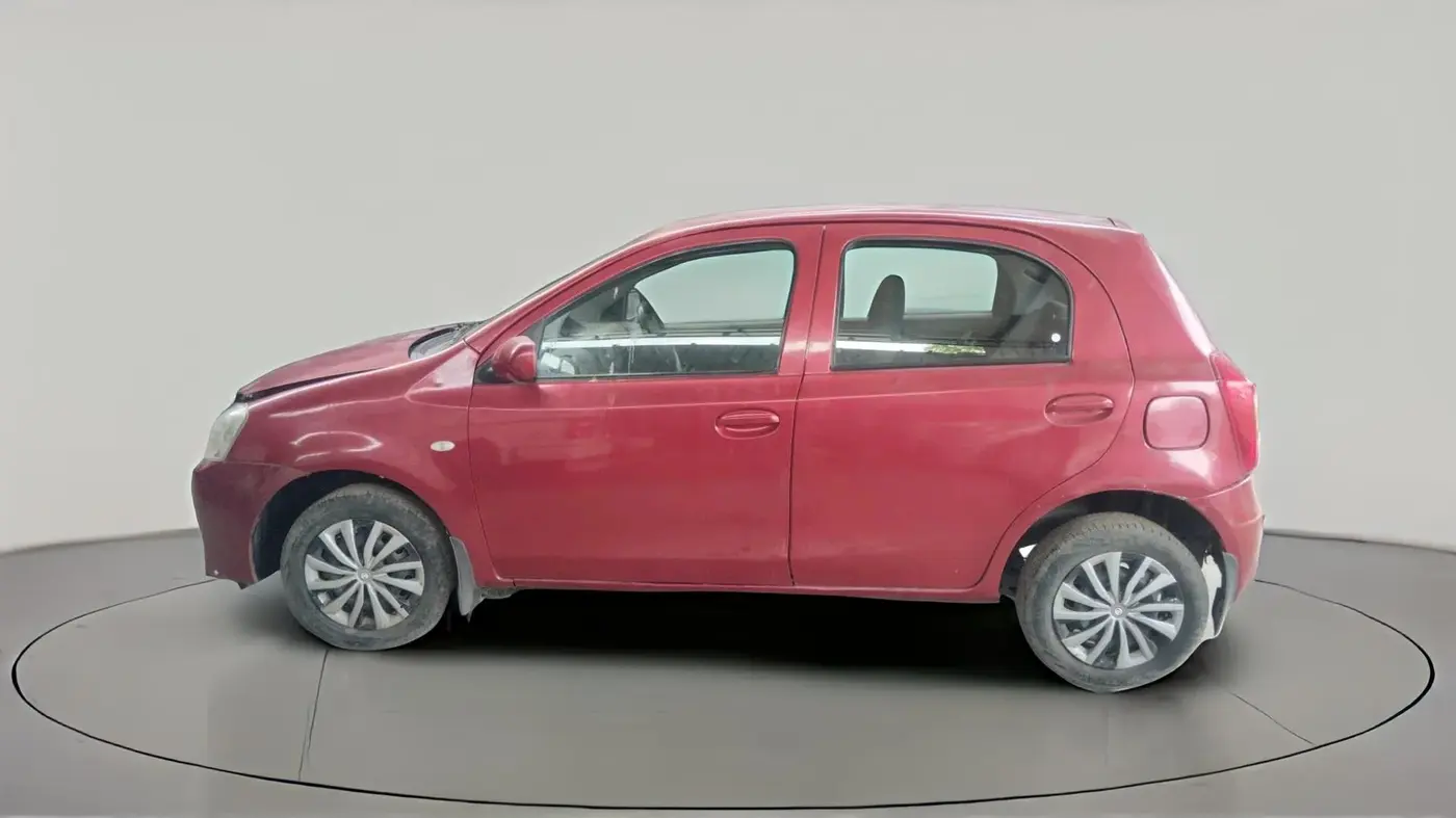 2013 Toyota Etios Liva GD, Diesel, Manual, 2,11,089 km, exterior