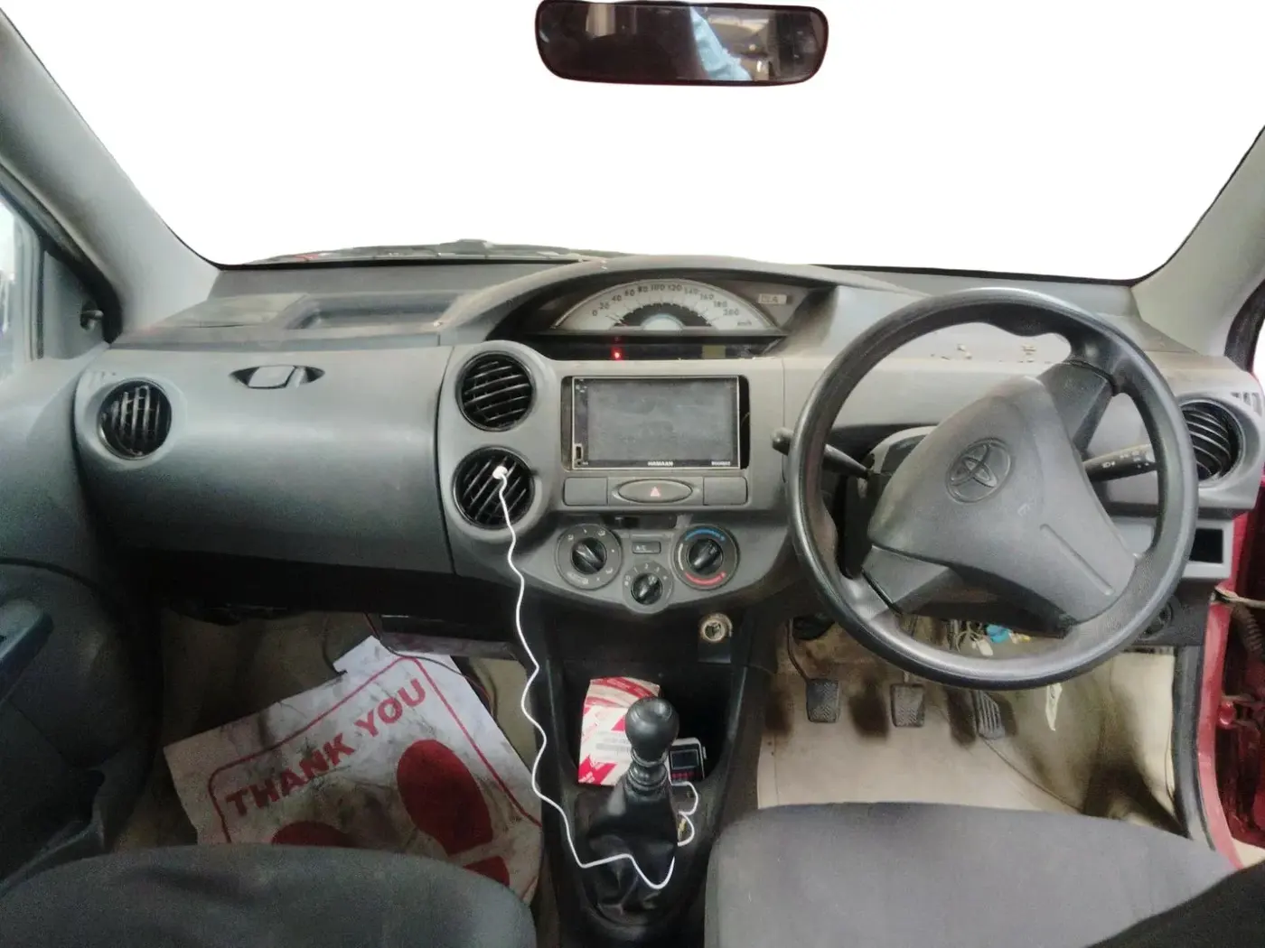 2013 Toyota Etios Liva GD, Diesel, Manual, 2,11,089 km, interior