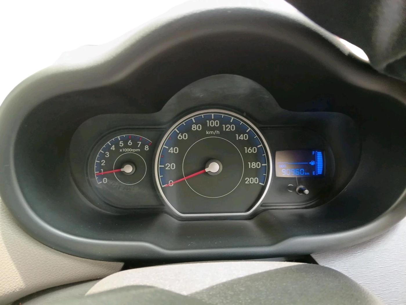 2013 Hyundai i10 MAGNA 1.1, Petrol, Manual, 90,960 km, interior
