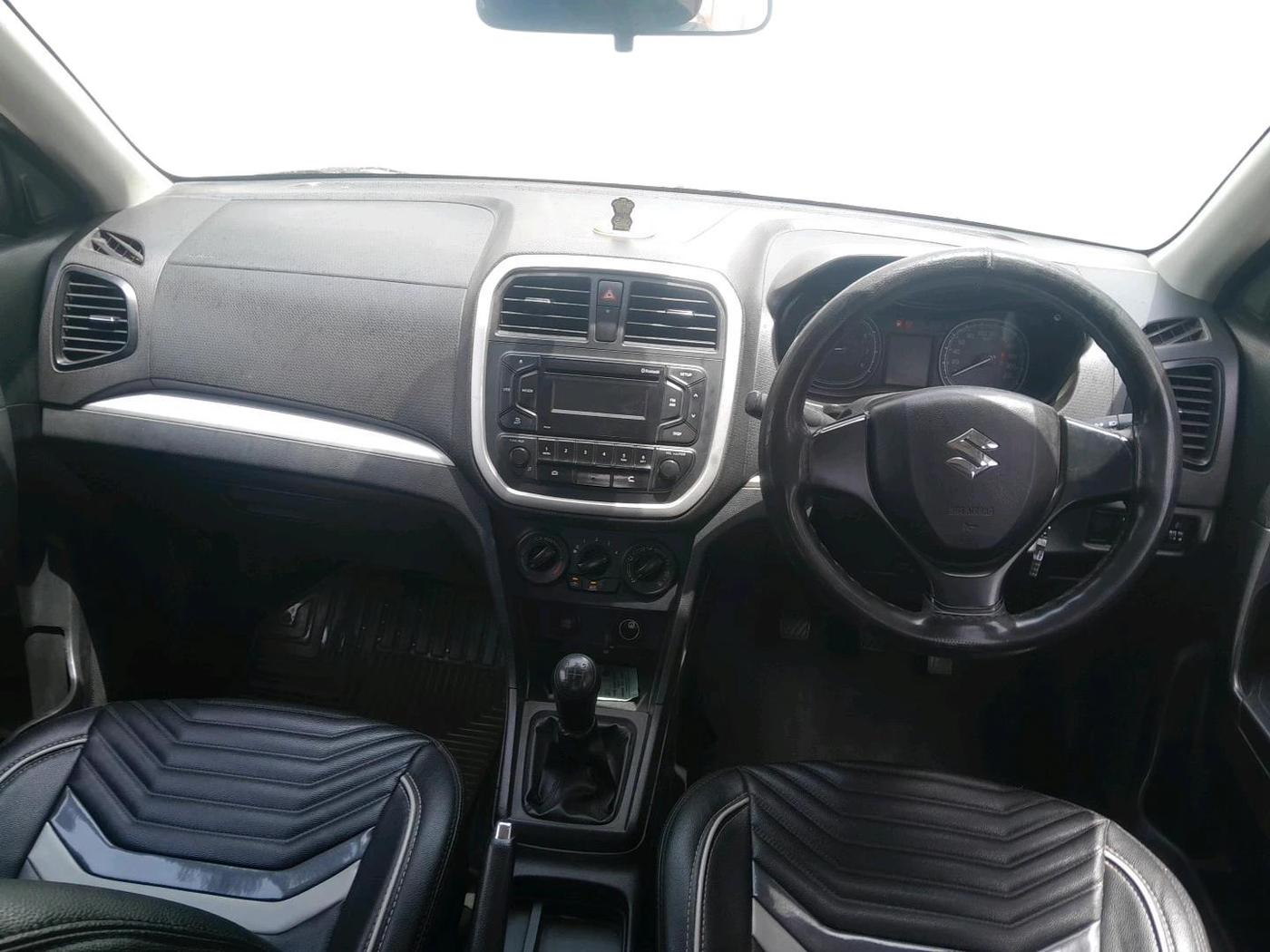 2021 Maruti Vitara Brezza LXI, Petrol, Manual, 1,26,646 km, interior