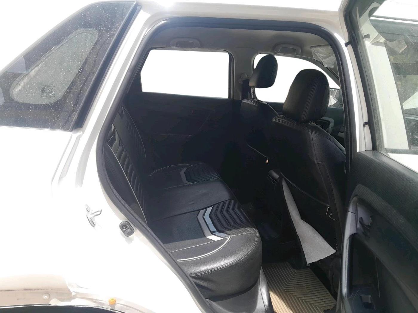 2021 Maruti Vitara Brezza LXI, Petrol, Manual, 1,26,646 km, interior