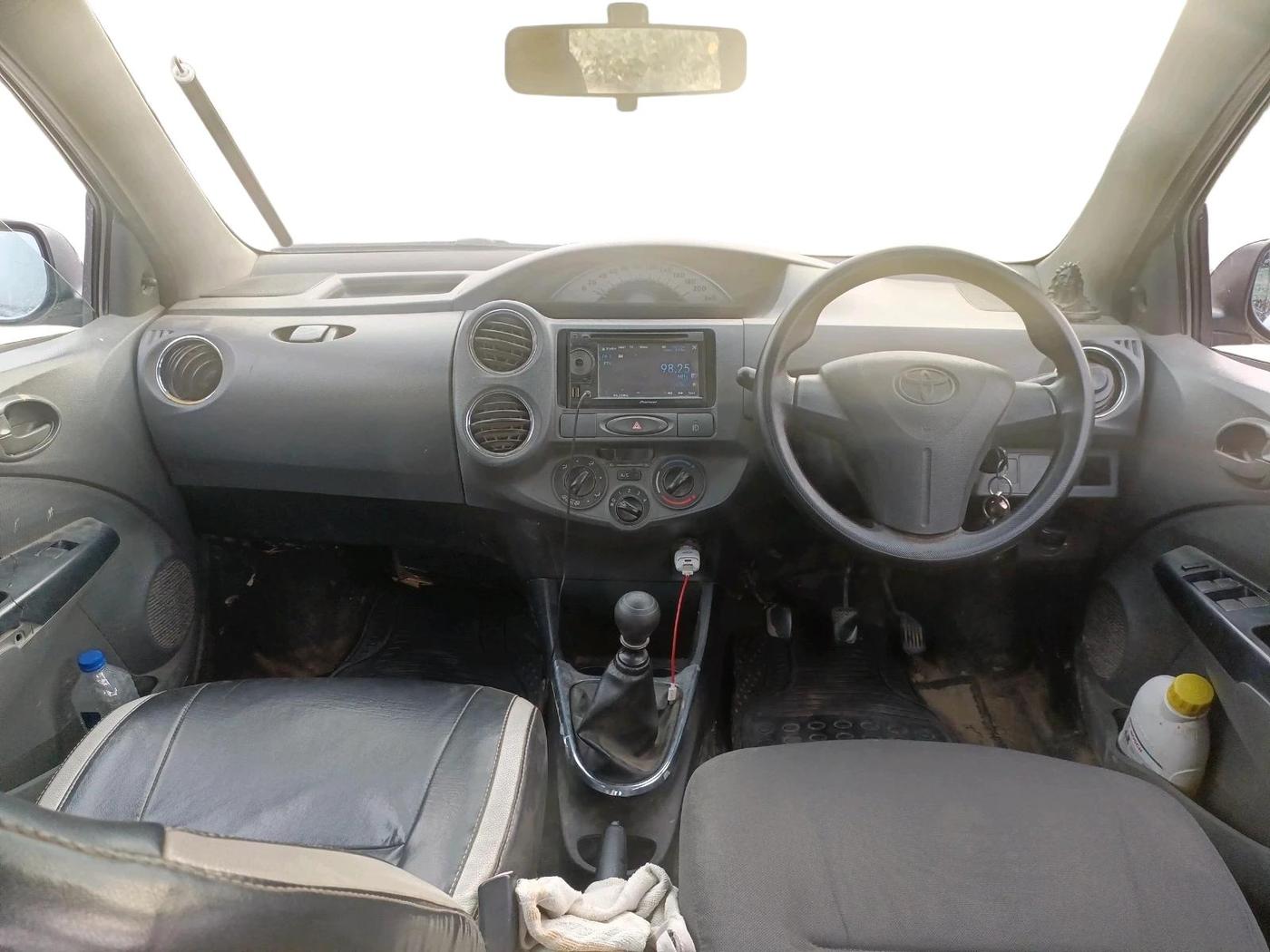 2012 Toyota Etios GD, Diesel, Manual, 3,90,229 km, interior