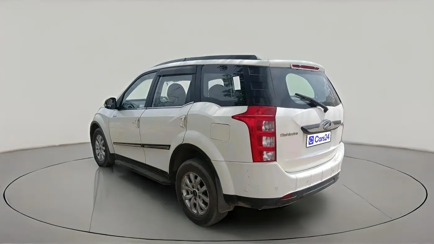 2018 Mahindra XUV500 W10, Diesel, Manual, 66,645 km, exterior