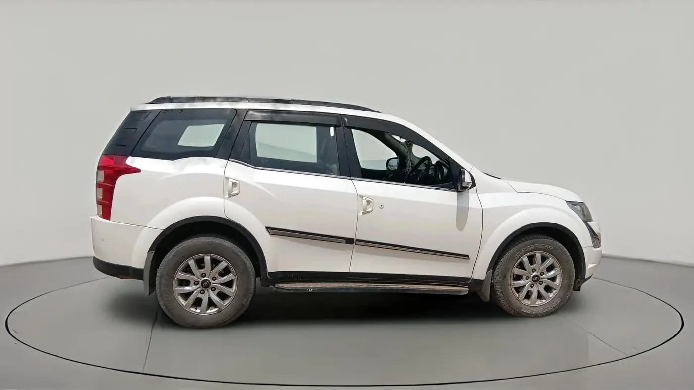 2018 Mahindra XUV500 W10, Diesel, Manual, 66,645 km, exterior