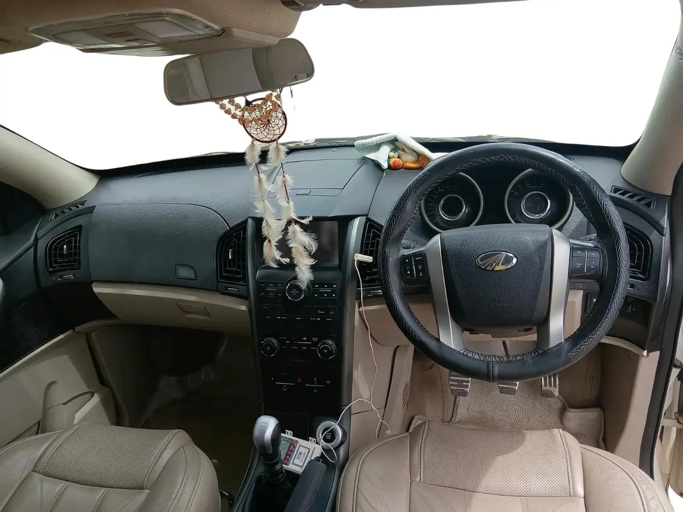 2018 Mahindra XUV500 W10, Diesel, Manual, 66,645 km, interior