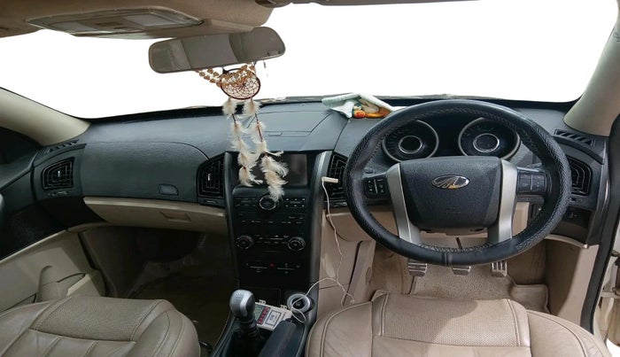2018 Mahindra XUV500 W10, Diesel, Manual, 66,645 km, interior