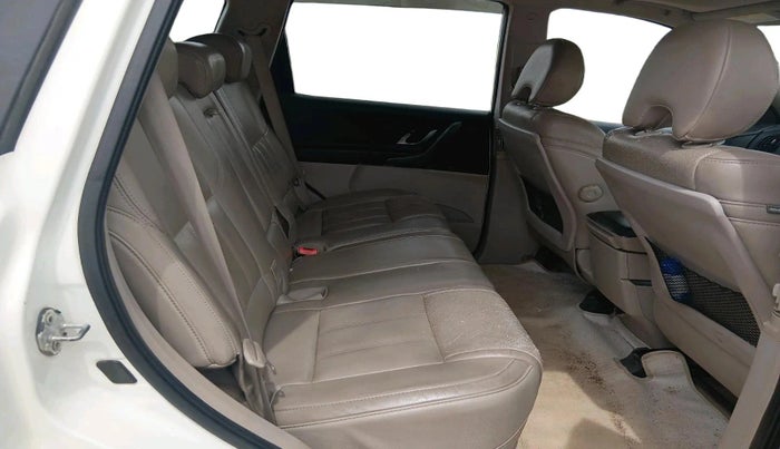 2018 Mahindra XUV500 W10, Diesel, Manual, 66,645 km, interior