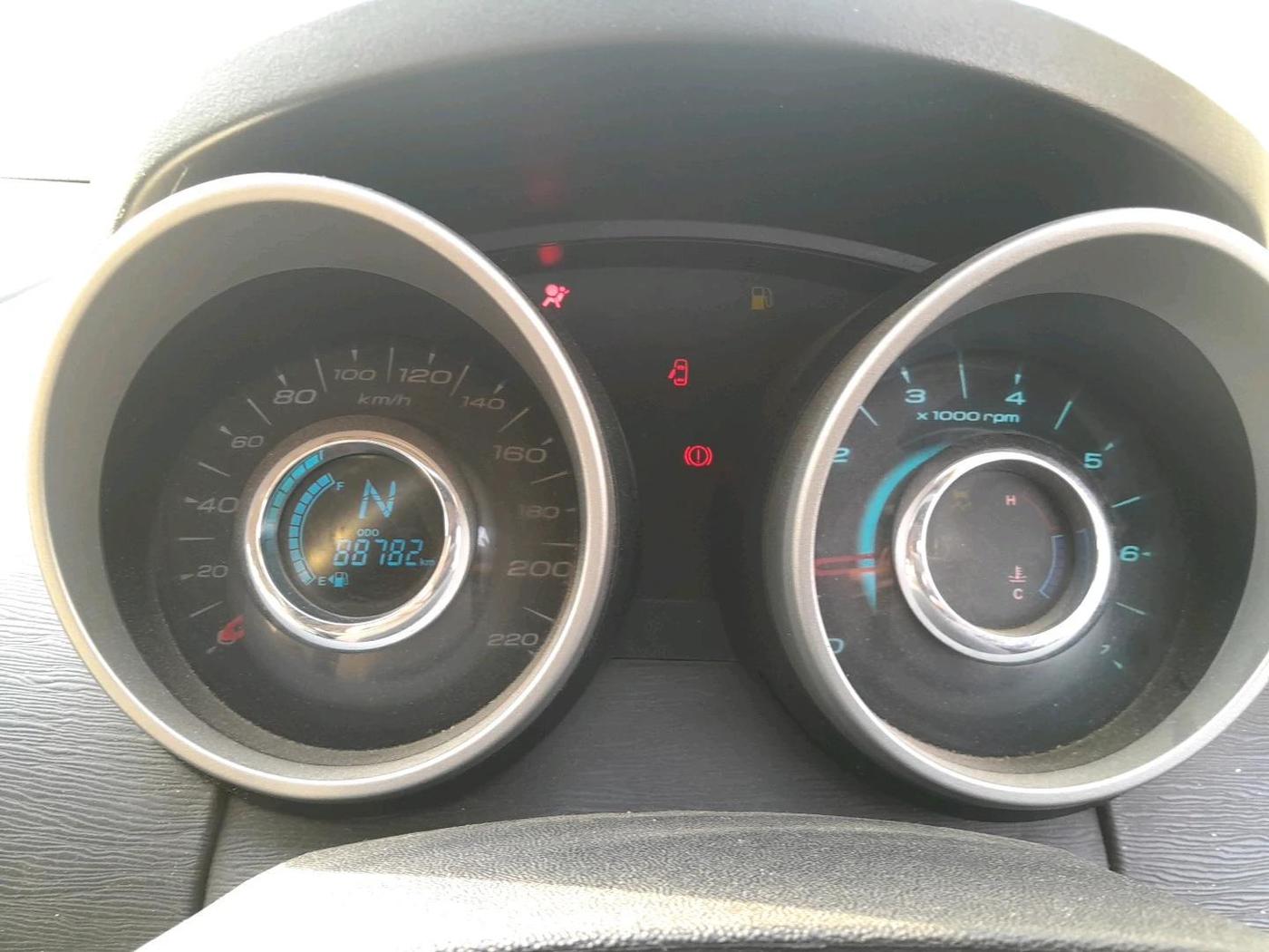 2015 Mahindra XUV500 W10, Diesel, Manual, 88,782 km, interior
