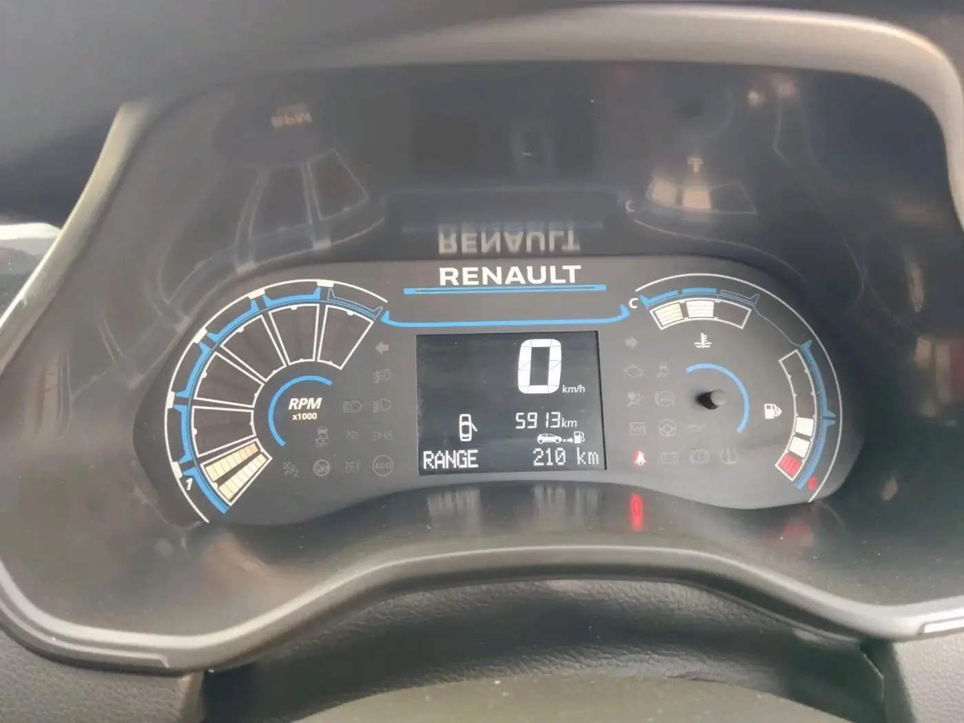 2024 Renault Kiger RXL MT, Petrol, Manual, 5,913 km, interior