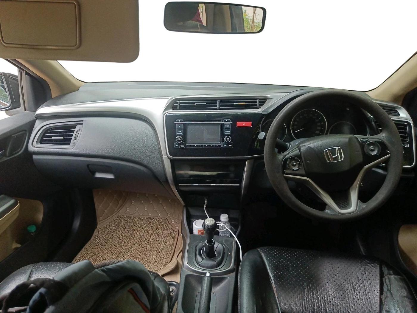 2015 Honda City 1.5L I-DTEC V, Diesel, Manual, 1,59,895 km, interior