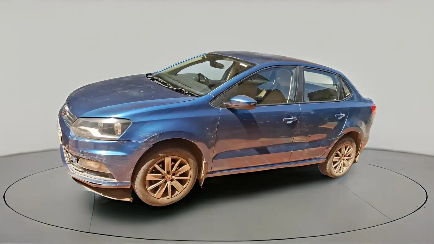 2017 Volkswagen Ameo HIGHLINE1.5L, Diesel, Manual, 1,70,068 km, exterior