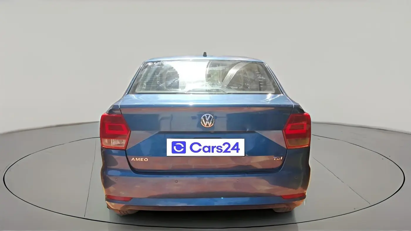 2017 Volkswagen Ameo HIGHLINE1.5L, Diesel, Manual, 1,70,068 km, exterior