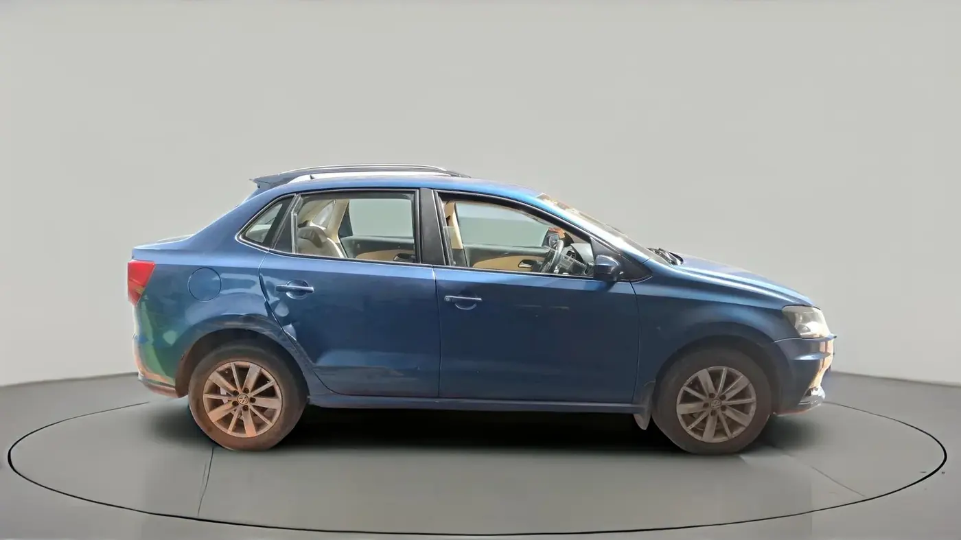 2017 Volkswagen Ameo HIGHLINE1.5L, Diesel, Manual, 1,70,068 km, exterior