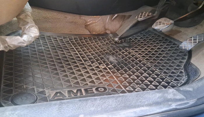 2017 Volkswagen Ameo HIGHLINE1.5L, Diesel, Manual, 1,70,068 km, interior