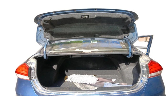 2019 Maruti Ciaz ALPHA  AT 1.5 SHVS PETROL, Petrol, Automatic, 71,589 km, exterior