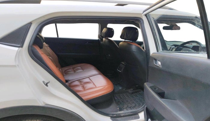 2017 Hyundai Creta SX PLUS AT 1.6 DIESEL, Diesel, Automatic, 1,80,579 km, interior