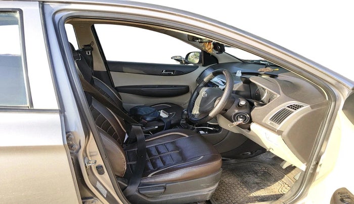 2013 Hyundai i20 MAGNA (O) 1.4 CRDI, Diesel, Manual, 1,20,727 km, interior