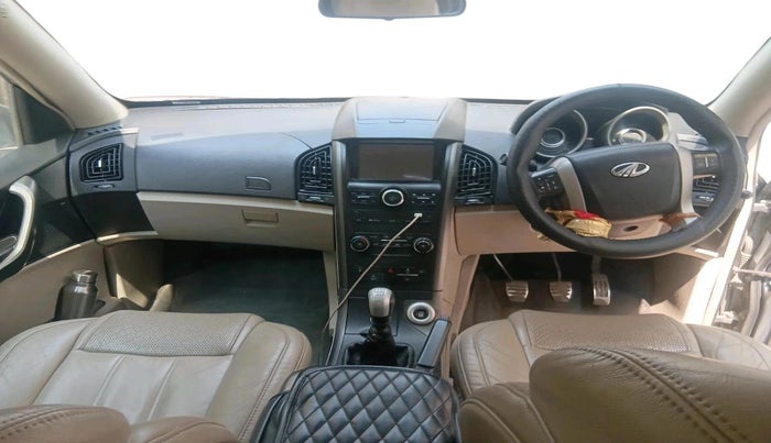 2015 Mahindra XUV500 W10, Diesel, Manual, 86,170 km, interior