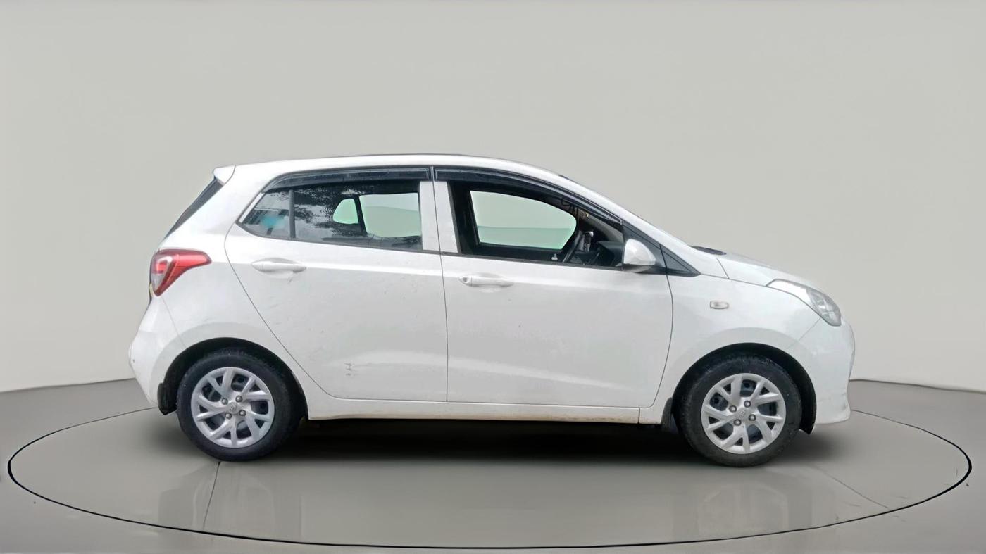 2017 Hyundai Grand i10 SPORTZ 1.2 KAPPA VTVT, Petrol, Manual, 69,300 km, exterior