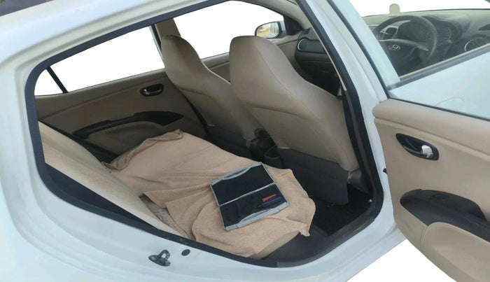 2011 Hyundai i10 MAGNA 1.1, CNG, Manual, 76,019 km, interior