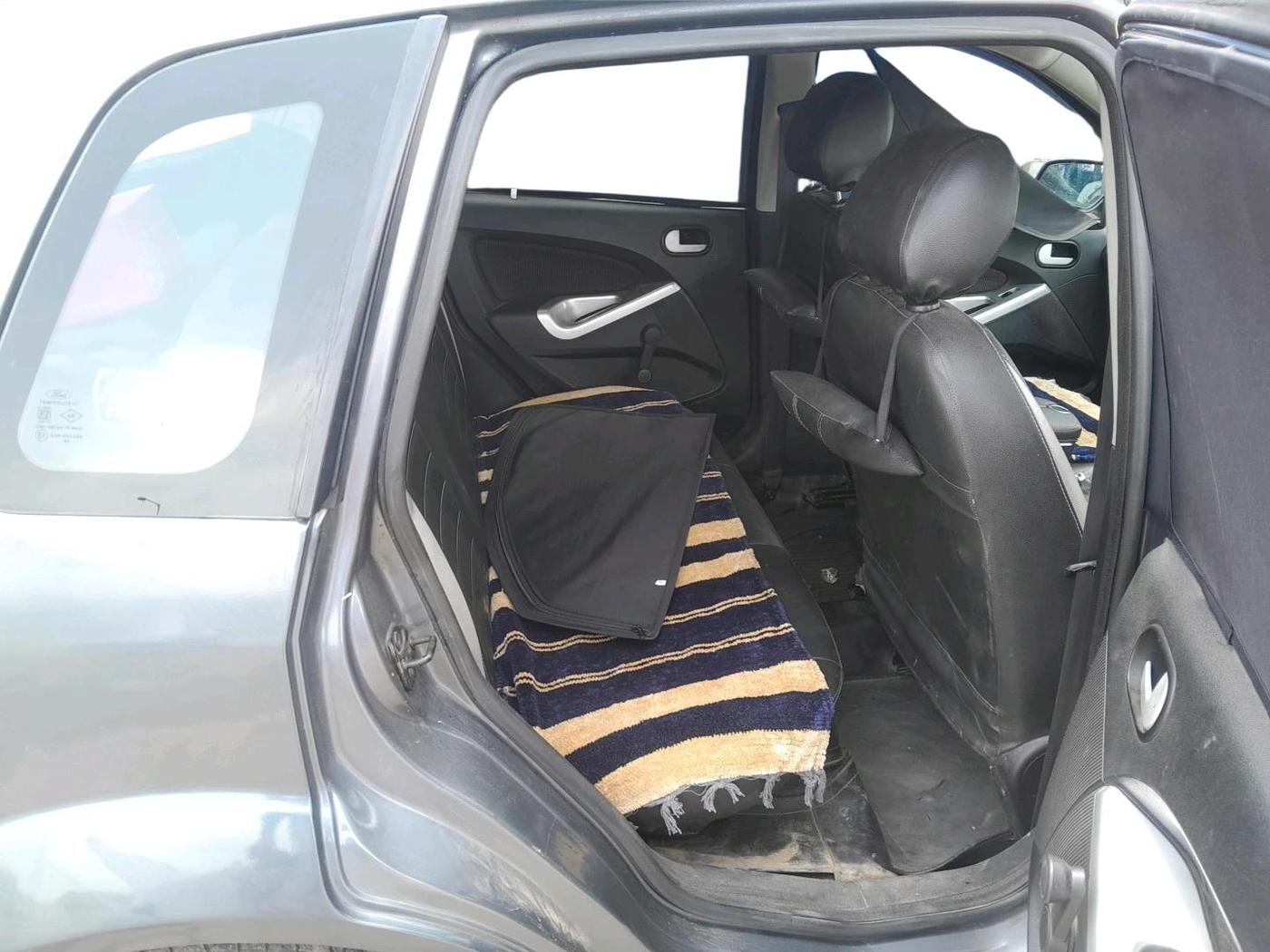 2014 Ford Figo ZXI 1.4 DIESEL, Diesel, Manual, 95,676 km, interior